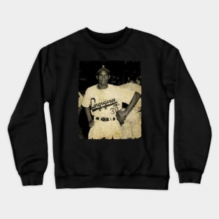 Roberto Clemente in Cangrejeros de Santurce Crewneck Sweatshirt